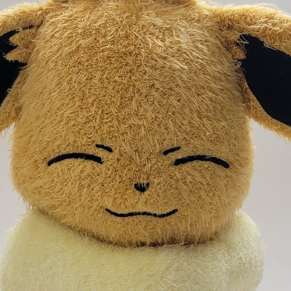 Eevee Pokemon Banpresto 2018 Plush 12" Fuzzy Toy Doll Japan Import Hanger - Picture 2 of 13